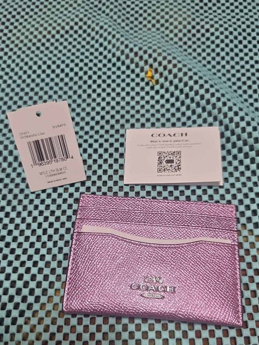 Coach:BNWT Pink Metallic Id/card Holder